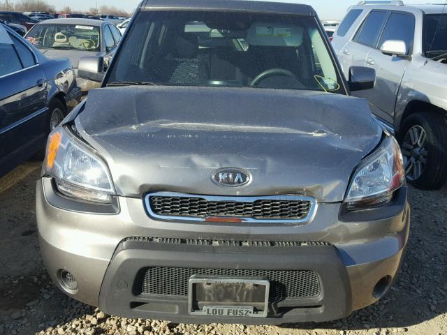 KNDJT2A24B7316003 - 2011 KIA SOUL + GRAY photo 9