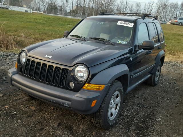 1J4GL48K26W228326 - 2006 JEEP LIBERTY SP BLACK photo 2