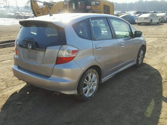 JHMGE88439S001889 - 2009 HONDA FIT SPORT SILVER photo 4