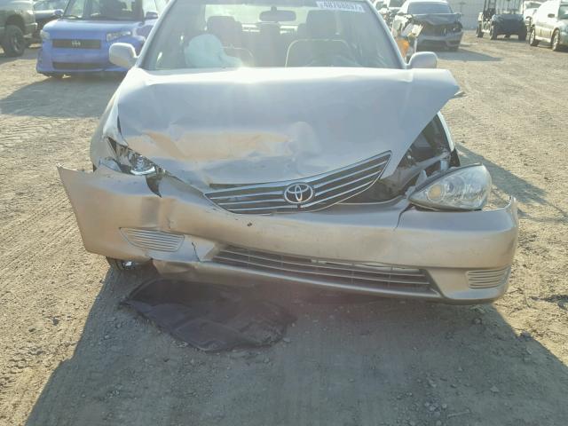 4T1BE30K06U689421 - 2006 TOYOTA CAMRY LE GOLD photo 9