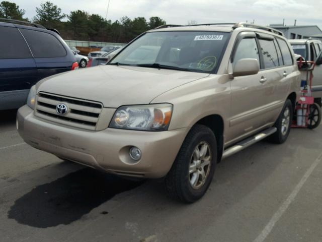 JTEEP21A840064793 - 2004 TOYOTA HIGHLANDER GOLD photo 2