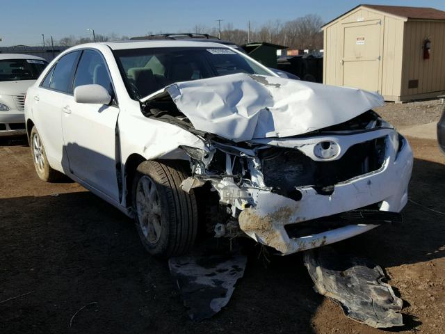 4T1BF3EK5BU746860 - 2011 TOYOTA CAMRY BASE WHITE photo 1