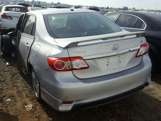 2T1BU4EEXDC081738 - 2013 TOYOTA COROLLA BA SILVER photo 3