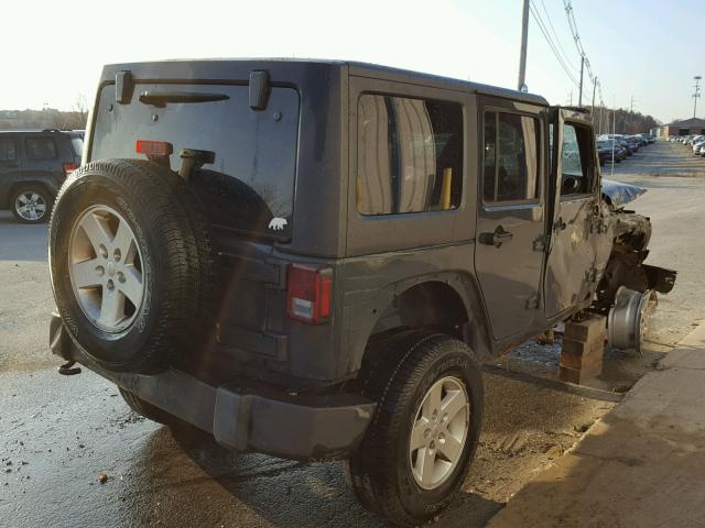 1C4BJWDG5HL538851 - 2017 JEEP WRANGLER U GRAY photo 4