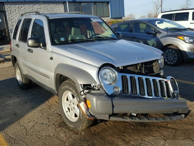 1J4GL48K55W520499 - 2005 JEEP LIBERTY SP SILVER photo 1