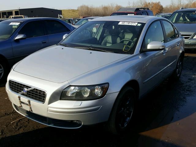 YV1MH682172303669 - 2007 VOLVO S40 T5 SILVER photo 2