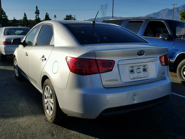 KNAFU4A28B5378530 - 2011 KIA FORTE EX SILVER photo 3