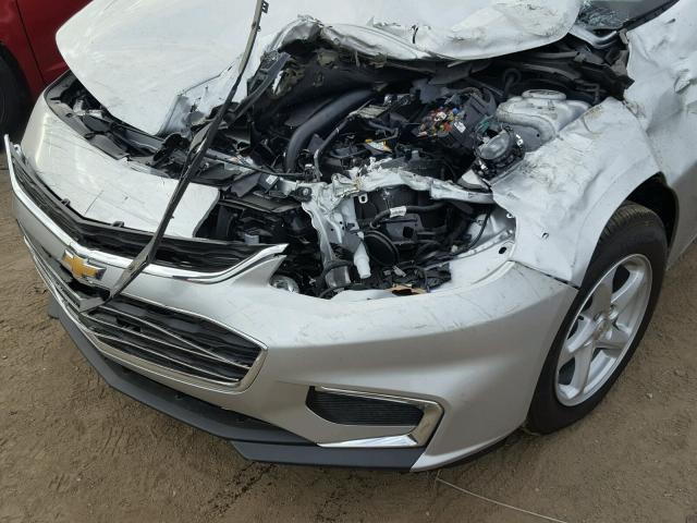 1G1ZB5ST1HF288635 - 2017 CHEVROLET MALIBU LS ვერცხლისფერი ფოტო 9
