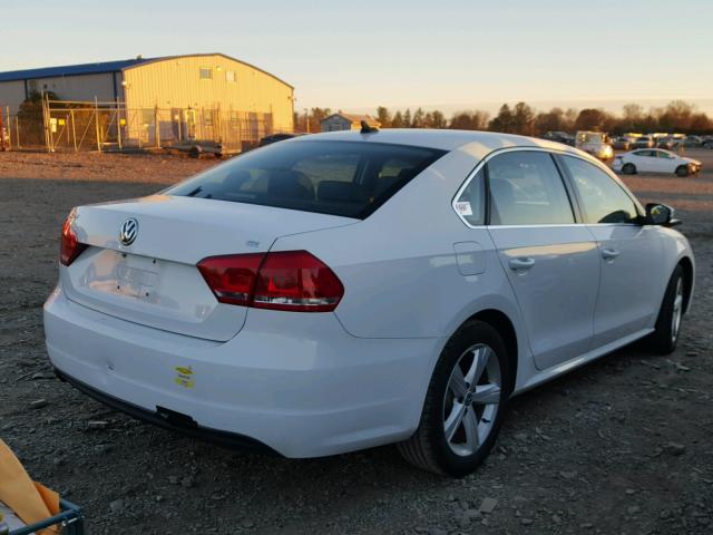 1VWBP7A35DC021725 - 2013 VOLKSWAGEN PASSAT SE WHITE photo 4