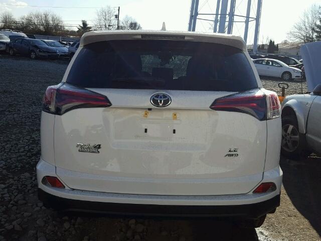 JTMBFREV6JJ718650 - 2018 TOYOTA RAV4 LE Ağ foto 10