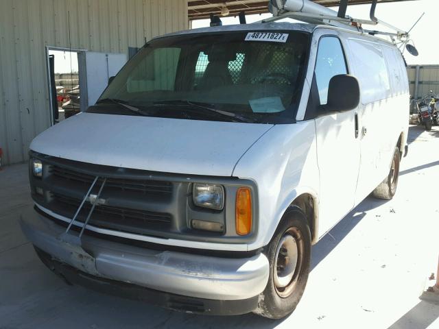 1GCFG25W911145189 - 2001 CHEVROLET EXPRESS G2 WHITE photo 2