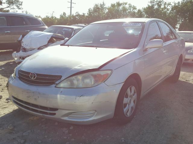 4T1BE32K03U186982 - 2003 TOYOTA CAMRY LE SILVER photo 2