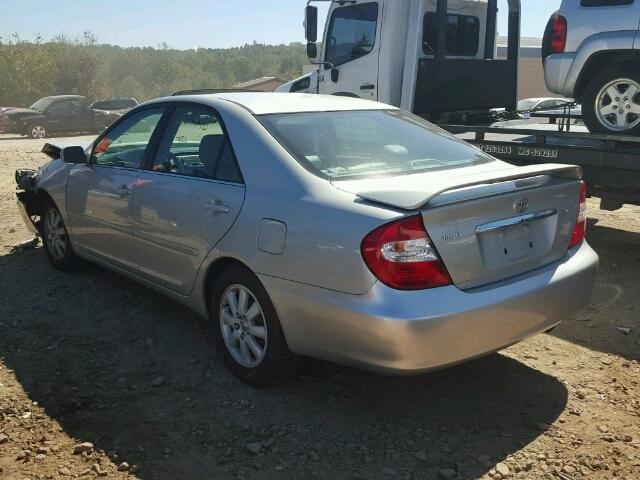 4T1BF30K83U559606 - 2003 TOYOTA CAMRY LE ნაცრისფერი ფოტო 3