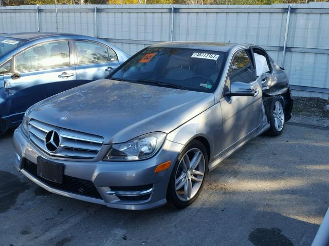 WDDGF8BB8CA712948 - 2012 MERCEDES-BENZ C 300 4MAT SILVER photo 2