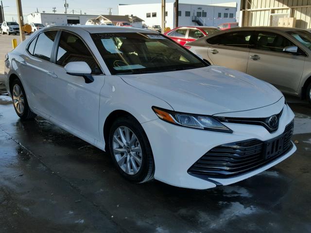 JTNB11HK2J3007495 - 2018 TOYOTA CAMRY L 白色 照片 1