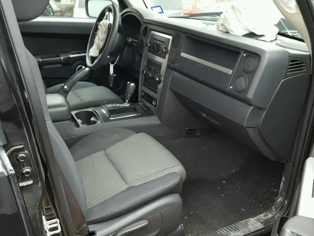 1J4RH4GK4AC122563 - 2010 JEEP COMMANDER BLACK photo 5