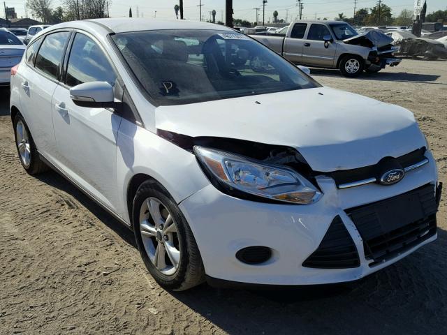 1FADP3K24EL441851 - 2014 FORD FOCUS SE WHITE photo 1