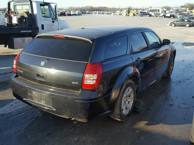 2D4FV47V16H372930 - 2006 DODGE MAGNUM SXT BLACK photo 4