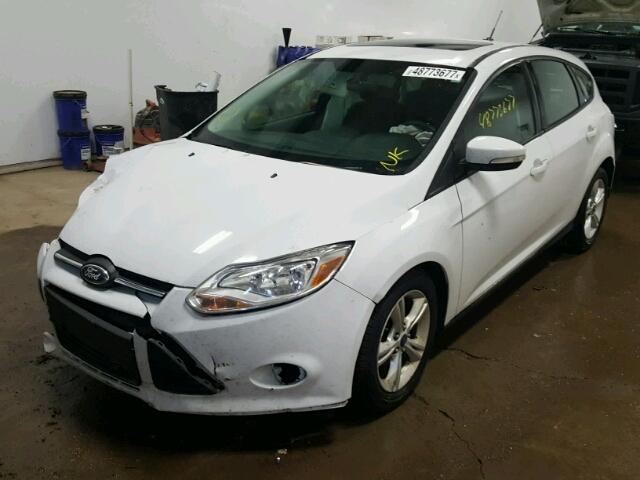 1FADP3K22EL242295 - 2014 FORD FOCUS SE WHITE photo 2