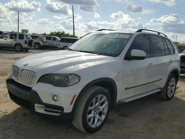 5UXFE43568L007909 - 2008 BMW X5 3.0I WHITE photo 2