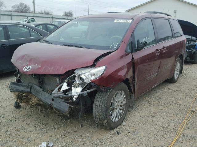 5TDYK3DC2BS006000 - 2011 TOYOTA SIENNA XLE BURGUNDY photo 2