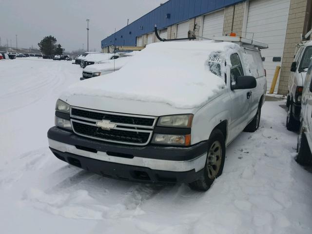 1GCEC14X57Z149424 - 2007 CHEVROLET SILVERADO WHITE photo 2