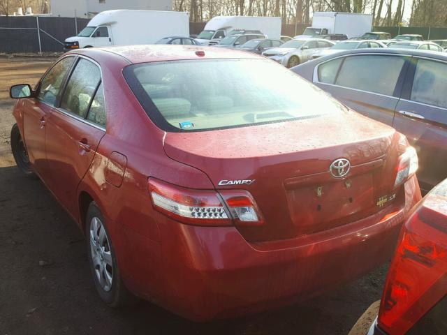 4T1BF3EK2AU067482 - 2010 TOYOTA CAMRY BASE RED photo 3