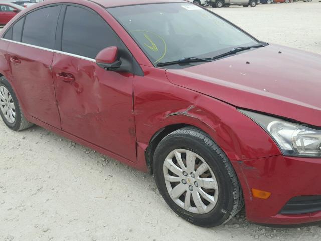 1G1PF5S99B7146888 - 2011 CHEVROLET CRUZE LT RED photo 9