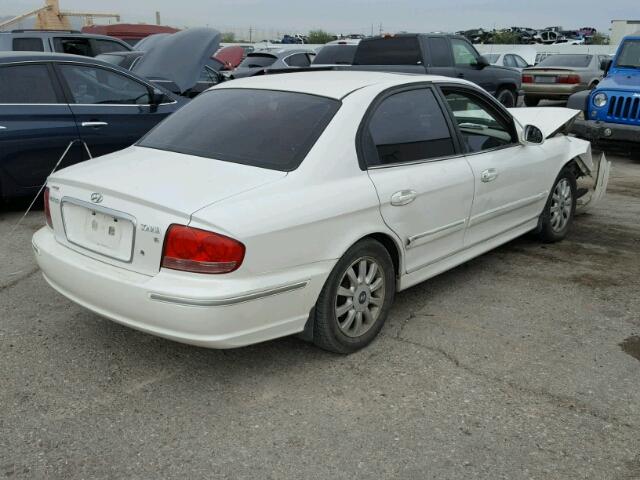 KMHWF35HX3A879400 - 2003 HYUNDAI SONATA GLS WHITE photo 4