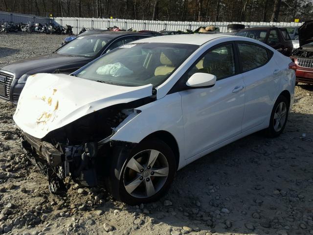 5NPDH4AE6CH115219 - 2012 HYUNDAI ELANTRA GL WHITE photo 2