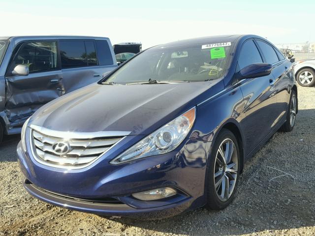 5NPEC4AB9DH598313 - 2013 HYUNDAI SONATA SE BLUE photo 2