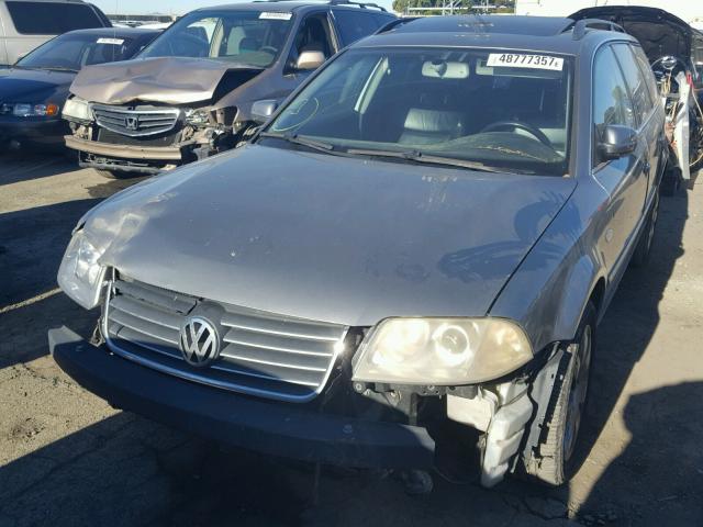 WVWYH63BX3E302396 - 2003 VOLKSWAGEN PASSAT GLX GRAY photo 2