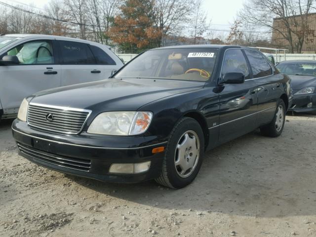 JT8BH28F0Y0179026 - 2000 LEXUS LS 400 BLACK photo 2