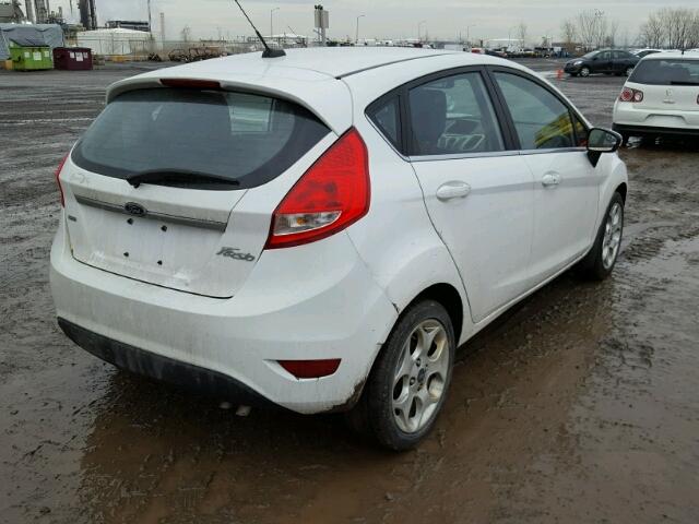 3FADP4FJXBM160963 - 2011 FORD FIESTA SES WHITE photo 4