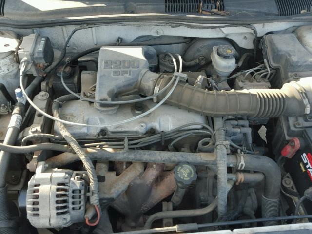 1G1JF524217114597 - 2001 CHEVROLET CAVALIER L WHITE photo 7