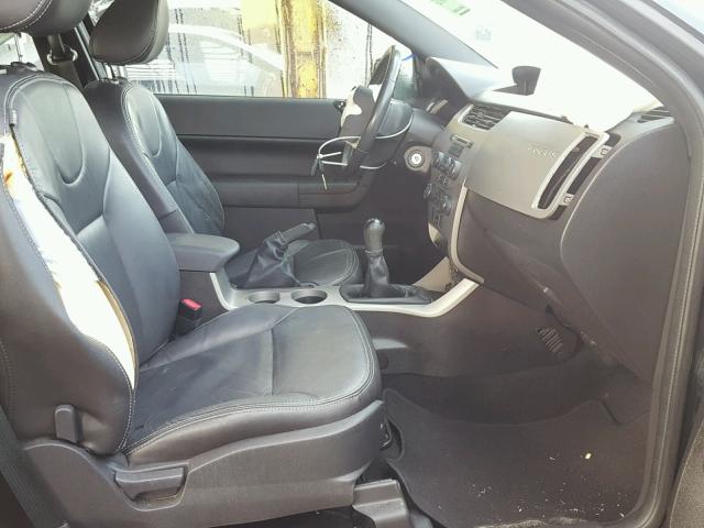 1FAHP33N18W287094 - 2008 FORD FOCUS SE BLACK photo 5