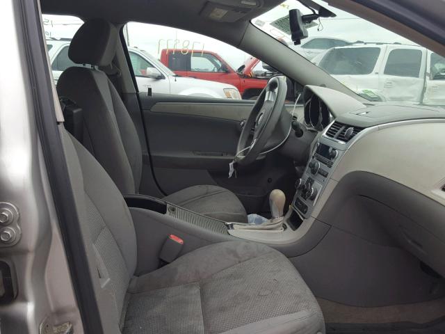 1G1ZG57B68F262856 - 2008 CHEVROLET MALIBU LS Gümüş foto 5