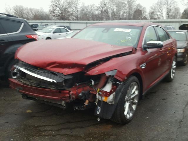 1FAHP2F88FG127690 - 2015 FORD TAURUS LIM RED photo 2