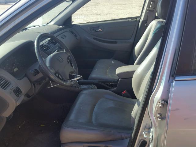 JHMCG56652C023288 - 2002 HONDA ACCORD EX GRAY photo 5