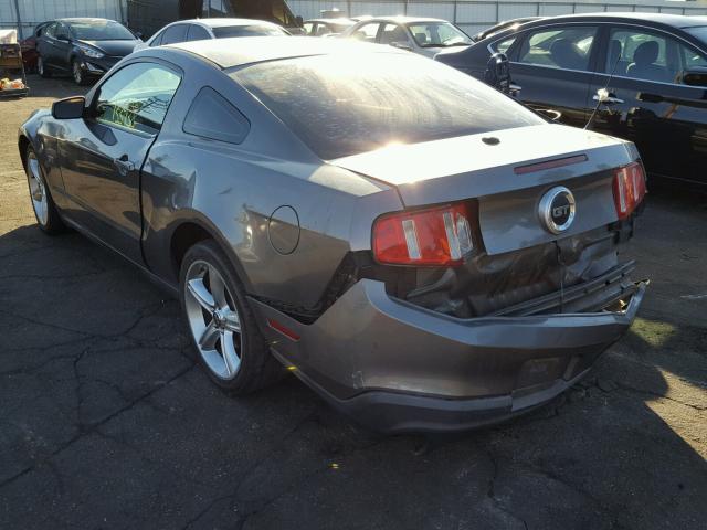 1ZVBP8CH4A5158010 - 2010 FORD MUSTANG GT GRAY photo 3