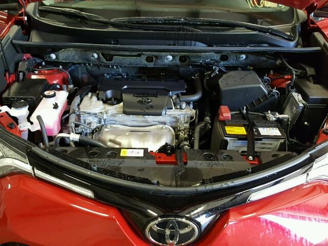 JTMZFREV0HJ116853 - 2017 TOYOTA RAV4 LE RED photo 7