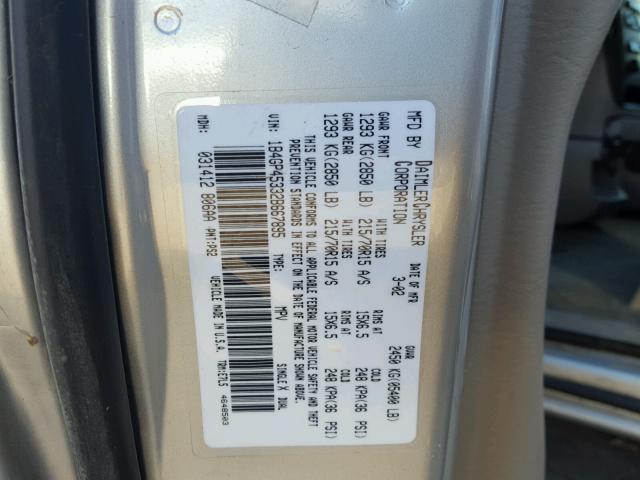 1B4GP45332B667895 - 2002 DODGE CARAVAN SP SILVER photo 10