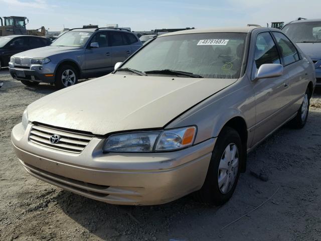 JT2BG22K6X0334342 - 1999 TOYOTA CAMRY LE TAN photo 2