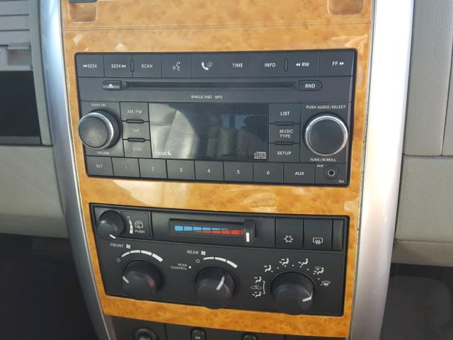 1A8HX58N68F156945 - 2008 CHRYSLER ASPEN LIMI 银色 照片 9