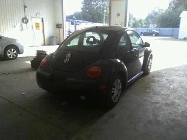 3VWBK21C51M431517 - 2001 VOLKSWAGEN NEW BEETLE 蓝色 照片 4