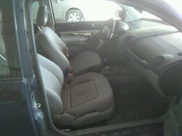 3VWBK21C51M431517 - 2001 VOLKSWAGEN NEW BEETLE 蓝色 照片 5