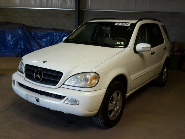 4JGAB54E73A388078 - 2003 MERCEDES-BENZ ML 320 WHITE photo 2