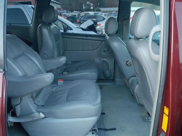 5TDBK22C38S011363 - 2008 TOYOTA SIENNA XLE RED photo 6