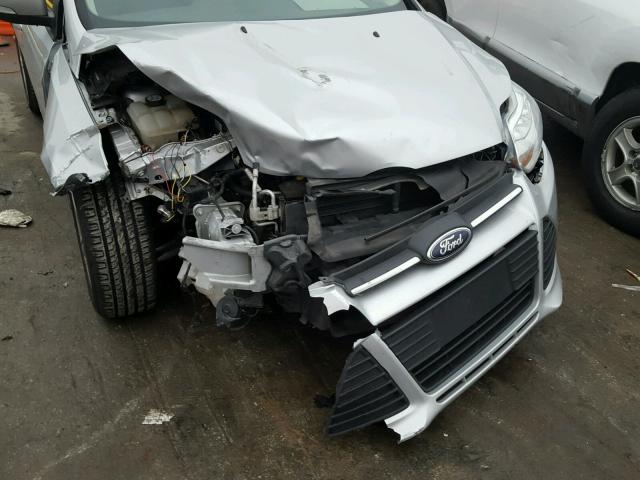 1FADP3F2XDL105758 - 2013 FORD FOCUS SE SILVER photo 9