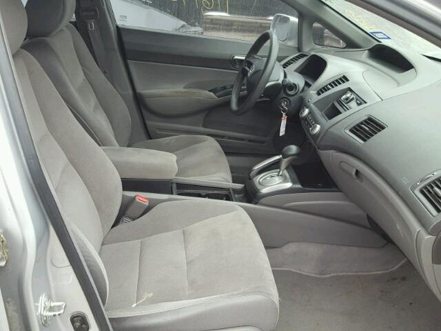 1HGFA16576L030332 - 2006 HONDA CIVIC LX SILVER photo 5